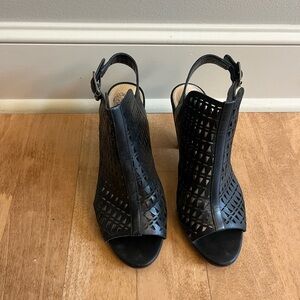 Vince Camuto Emmia Woven Leather Block heel sandal black. Sz 8.5